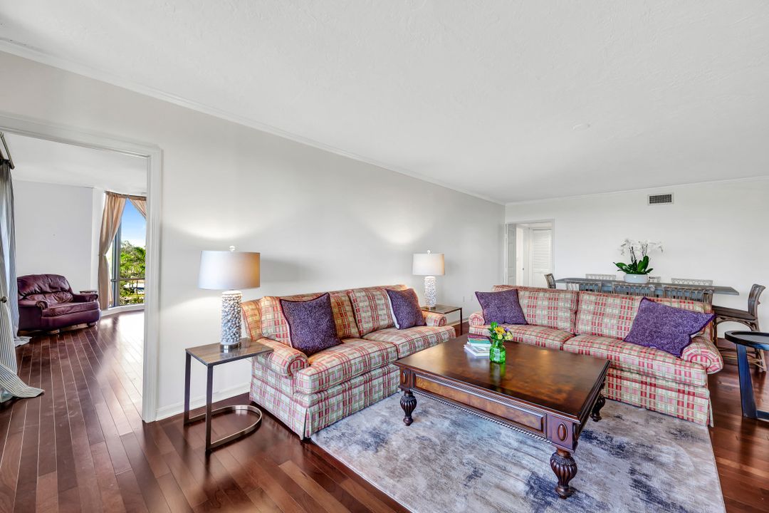 6075 Pelican Bay Blvd #406, Naples, FL 34108