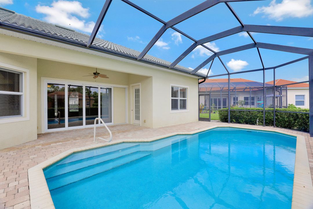 10196 Avonleigh Dr, Bonita Springs, FL 34135