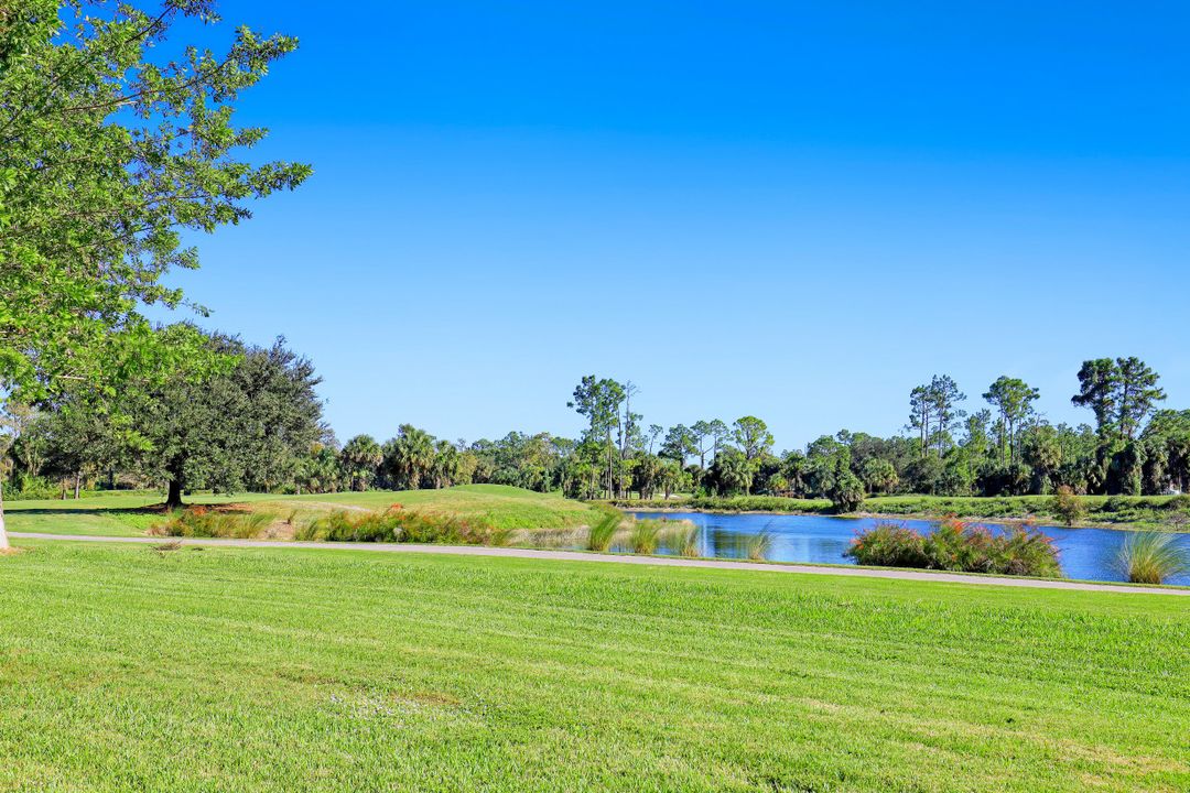 1697 Birdie Dr, Naples, FL 34120