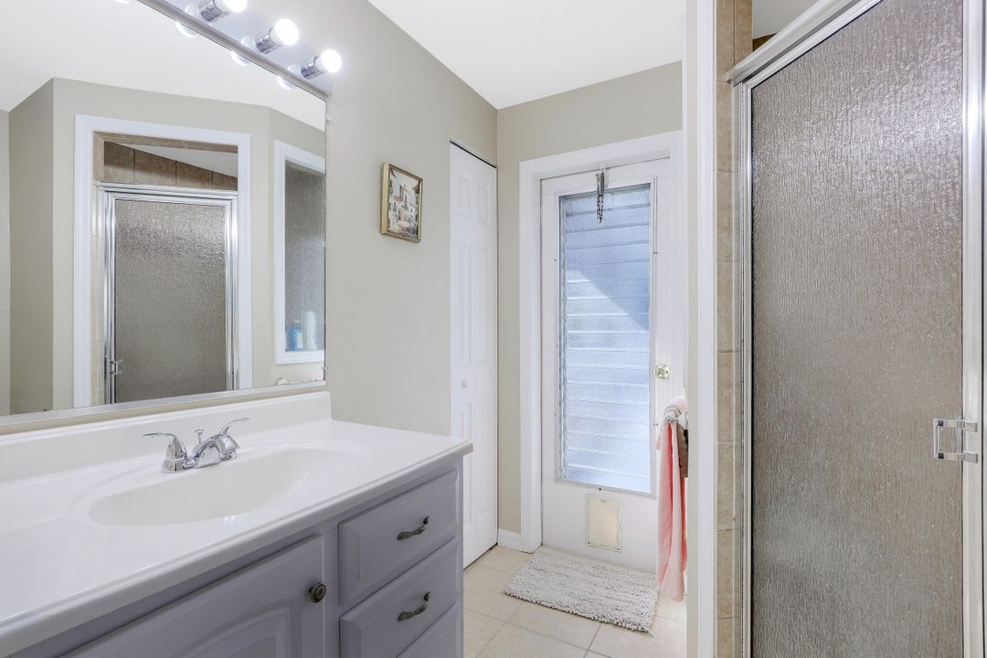 1214 SE 30th Terrace, Cape Coral, FL 33904