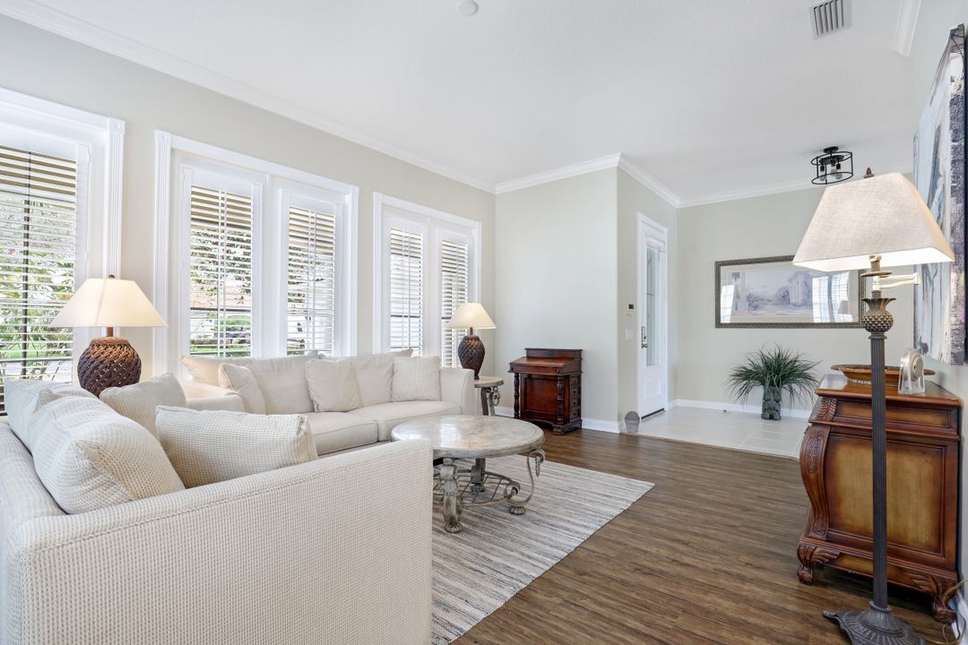 2888 Hatteras Way, Naples, FL 34119