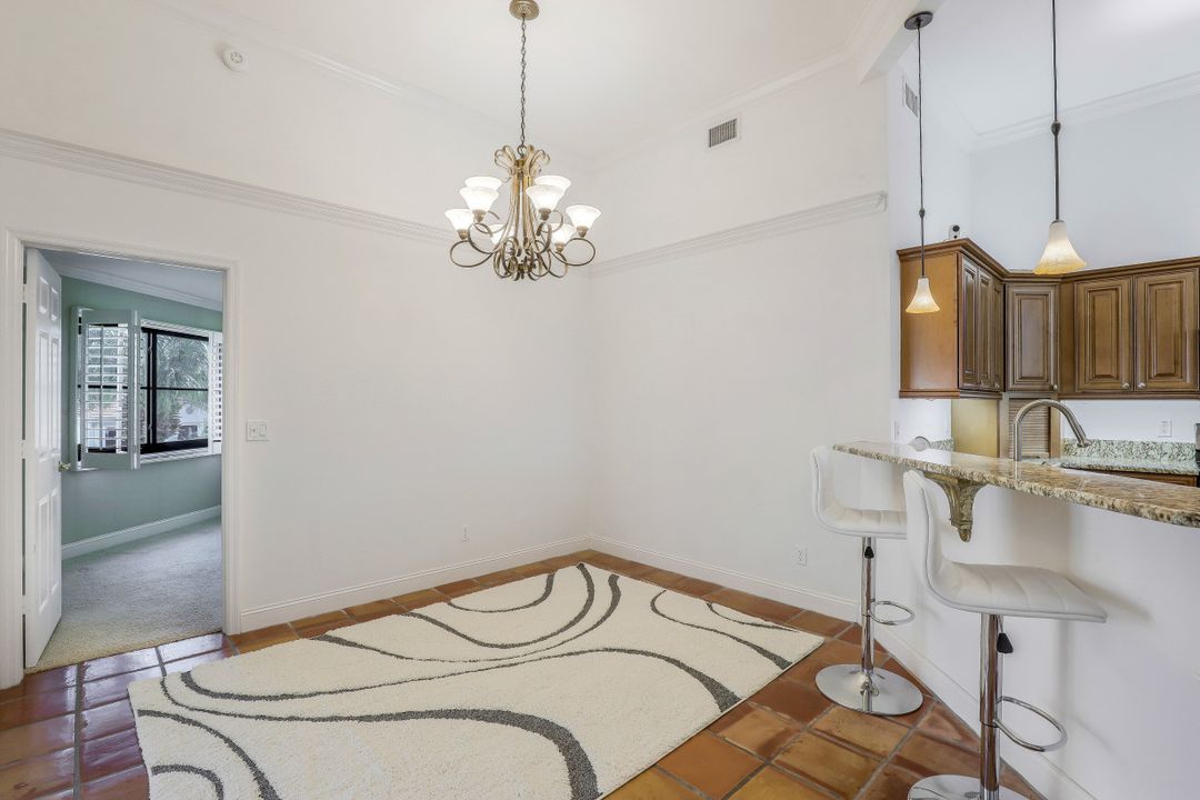 6535 Valen Way #202, Naples, FL 34108