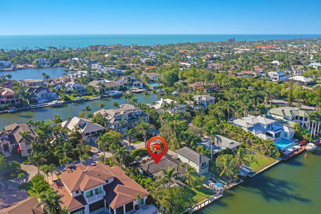 1935 5th St S, Naples, FL 34102