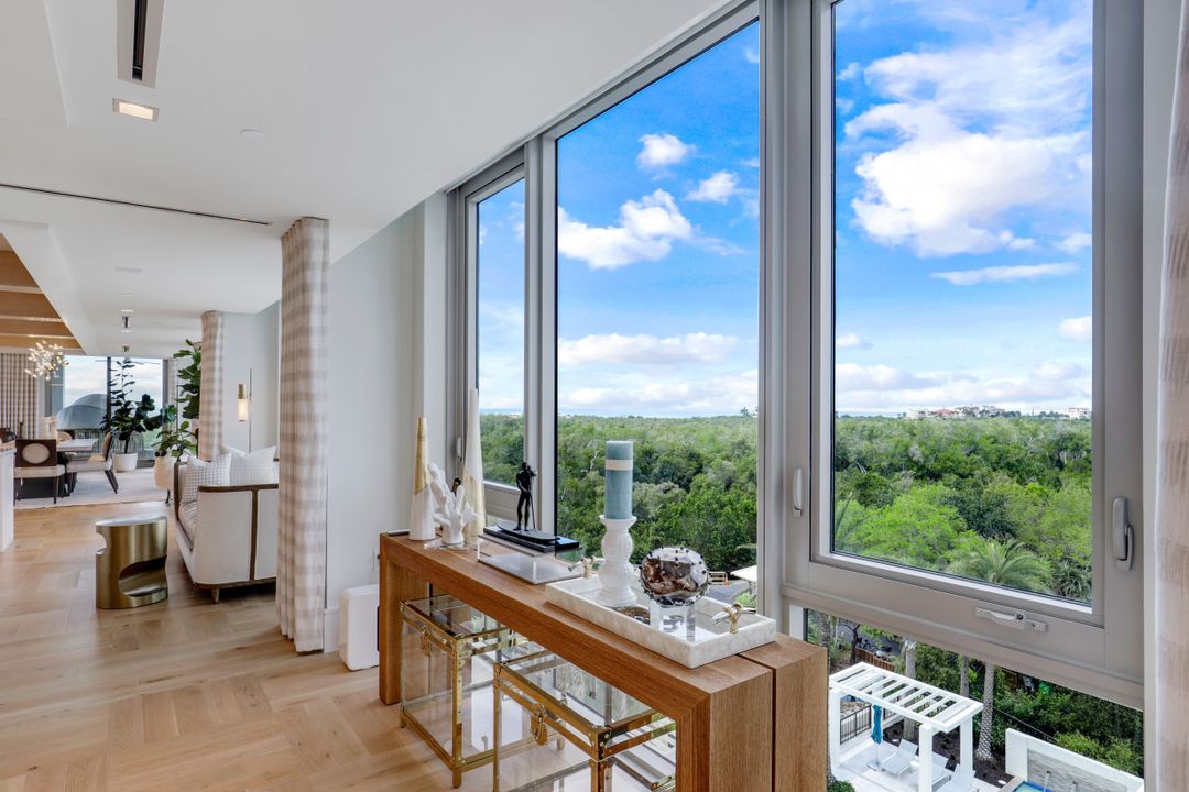 6897 Grenadier Blvd #504, Naples, FL 34108