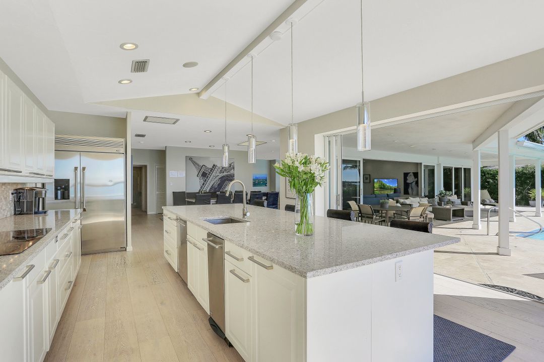 1028 W Inlet Dr, Marco Island, FL 34145