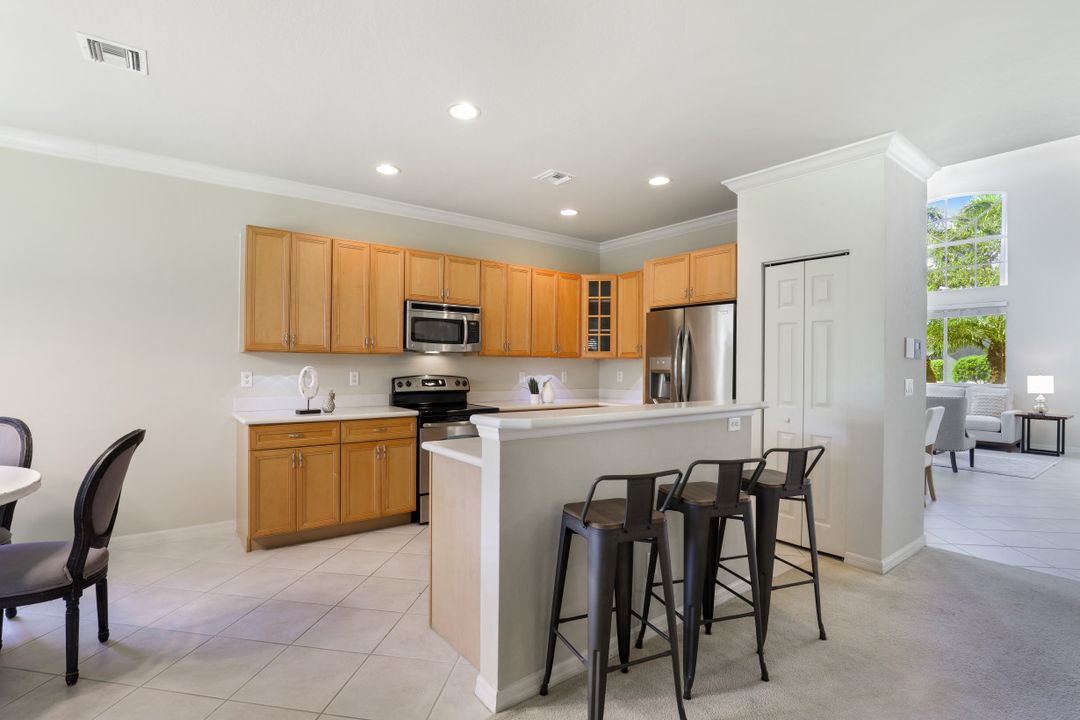 8346 Sumner Ave, Fort Myers, FL 33908