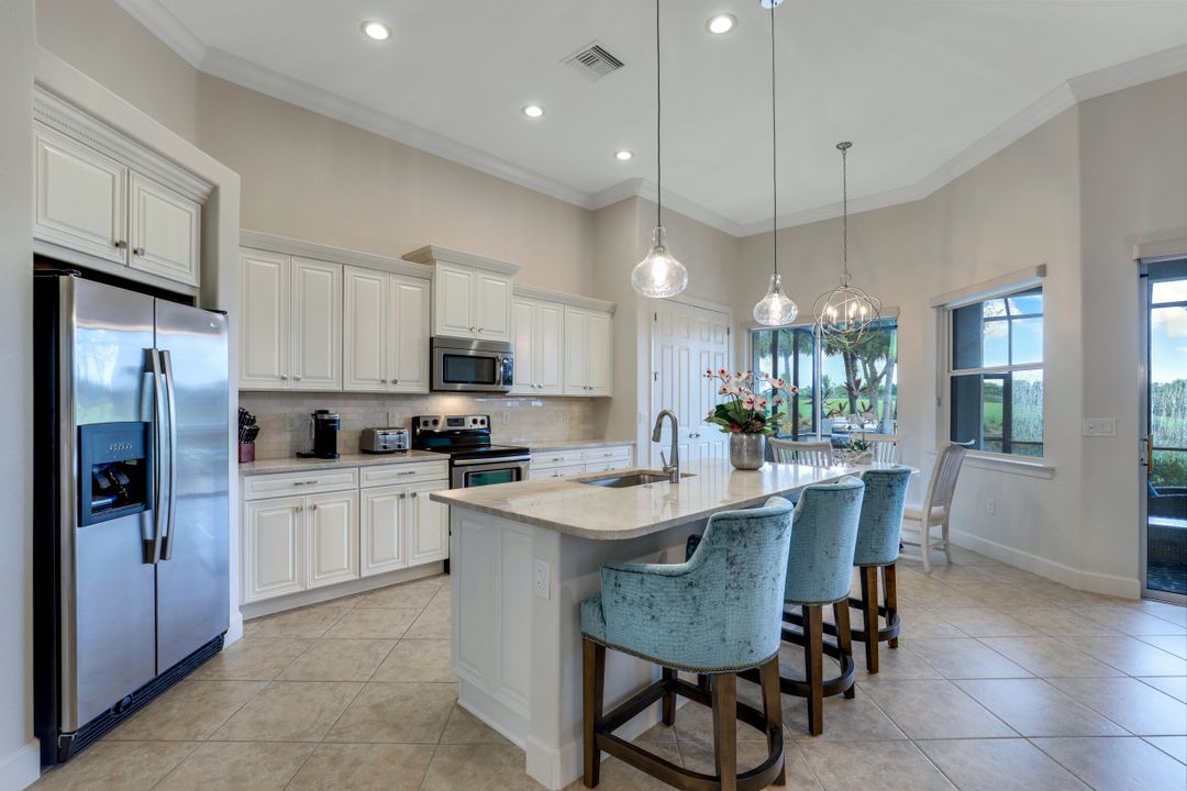 9765 Nickel Ridge Cir, Naples, FL 34120