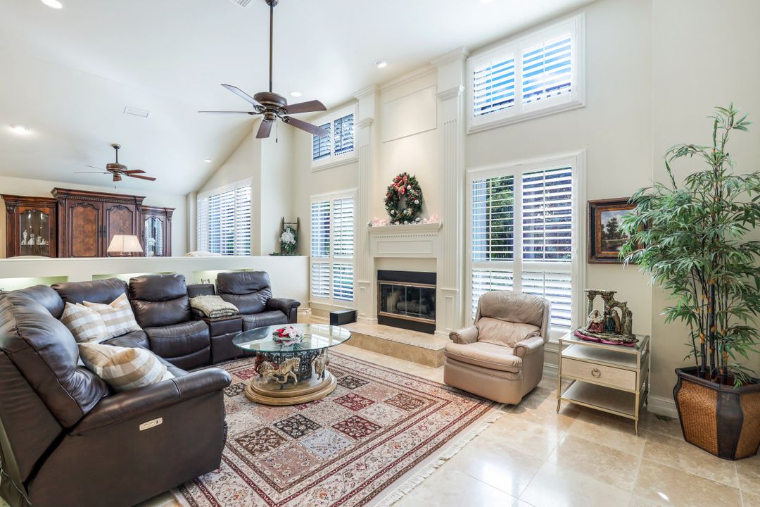 4224 Snowberry Ln, Naples, FL 34119