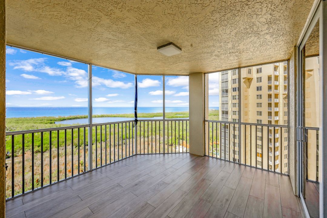 6585 Nicholas Blvd #1705, Naples, FL 34108