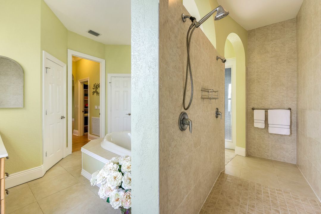 3081 Freedom Acres W, Cape Coral, FL 33993