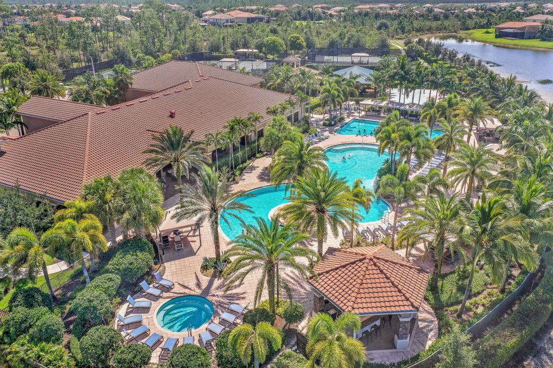 3407 Pacific Dr, Naples, FL 34119