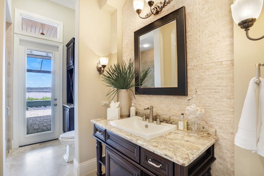 9337 Granite Ct, Naples, FL 34120