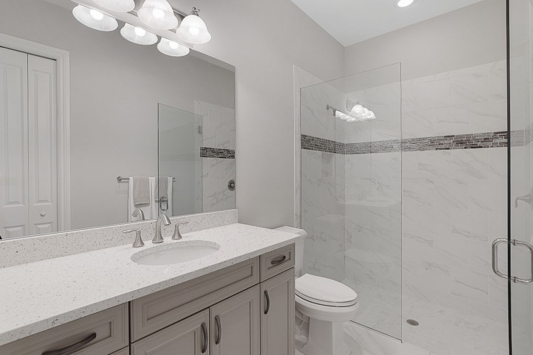 7450 Lantana Cir, Naples, FL 34119