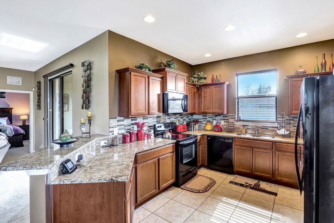 3216 SW 11th Ave, Cape Coral, FL 33914