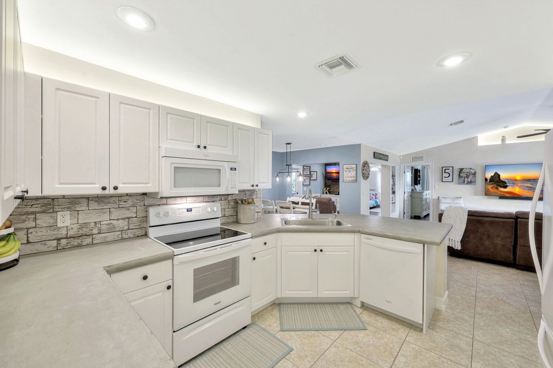 4604 Ida Ave S, Lehigh Acres, FL 33976