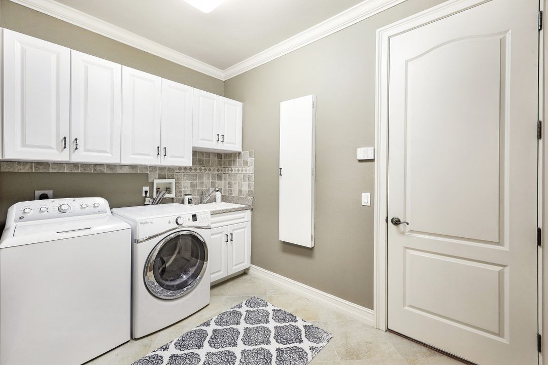 1517 SW 57th Terrace, Cape Coral, FL 33914