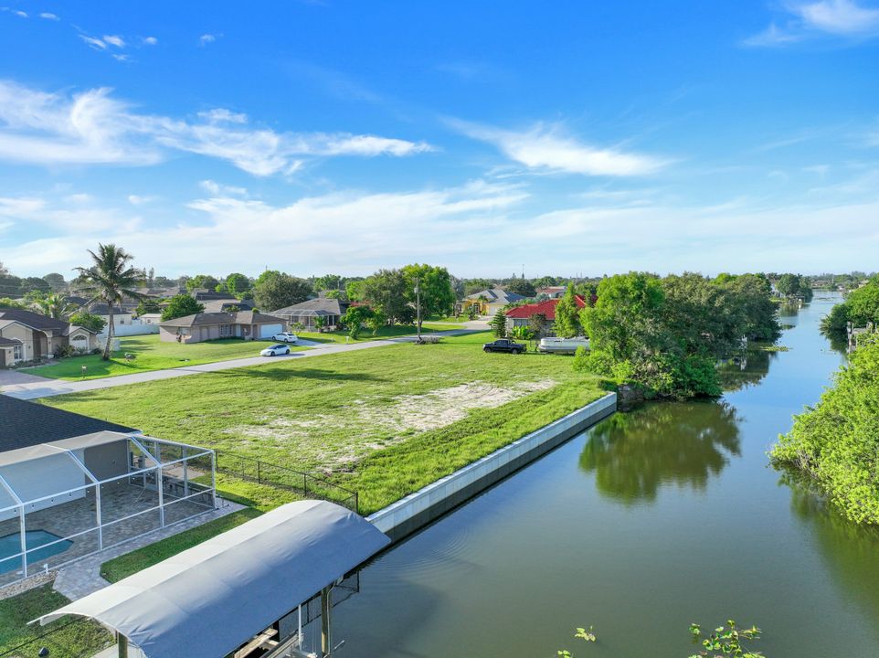 318 SE 5th Ave, Cape Coral, FL 33990