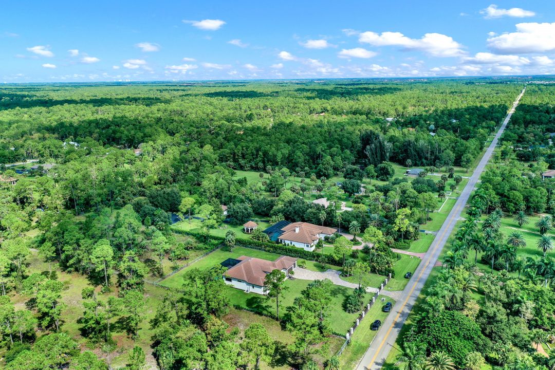 631 25th St SW, Naples, FL 34117