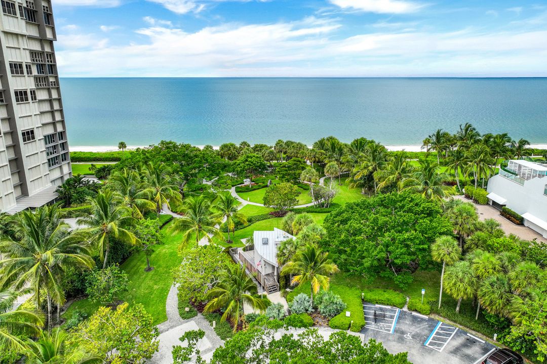 4255 Gulf Shore Blvd N #206, Naples, FL 34103