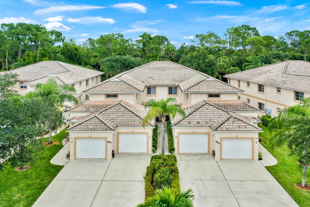 680 Luisa Ln #4, Naples, FL 34104