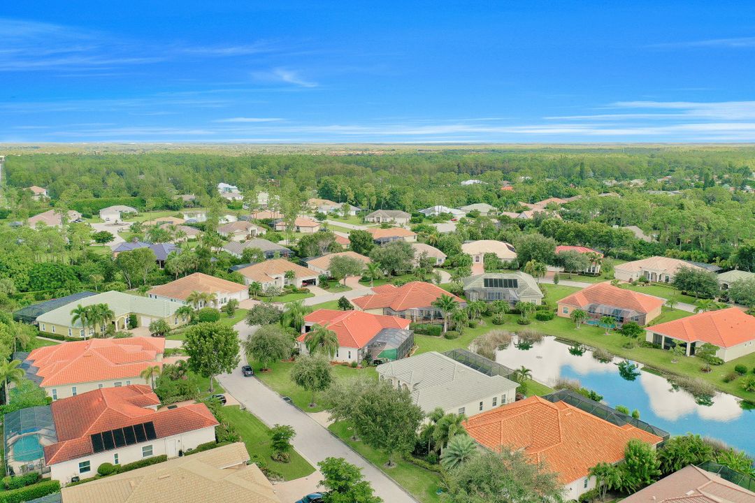 10196 Avonleigh Dr, Bonita Springs, FL 34135