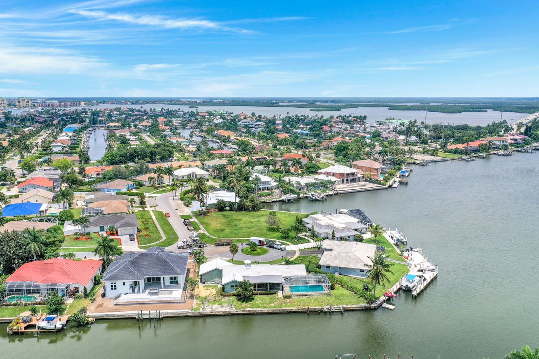 1359 Waikiki Ct, Marco Island, FL 34145