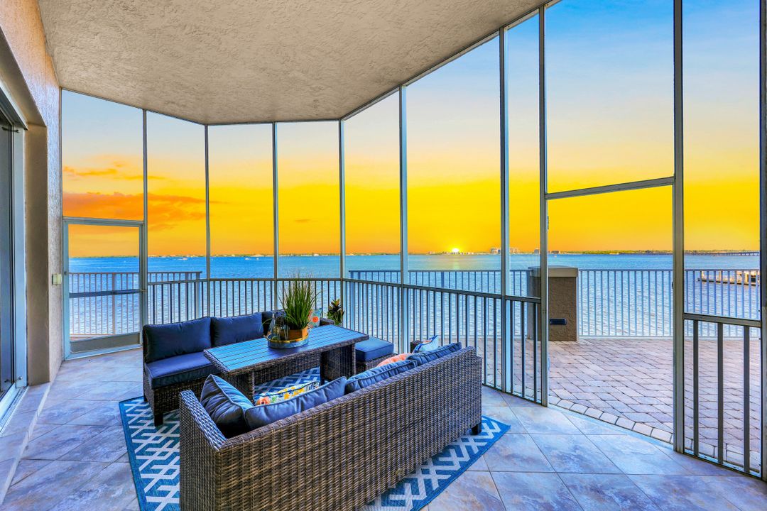 2104 W First St #301, Fort Myers, FL 33901