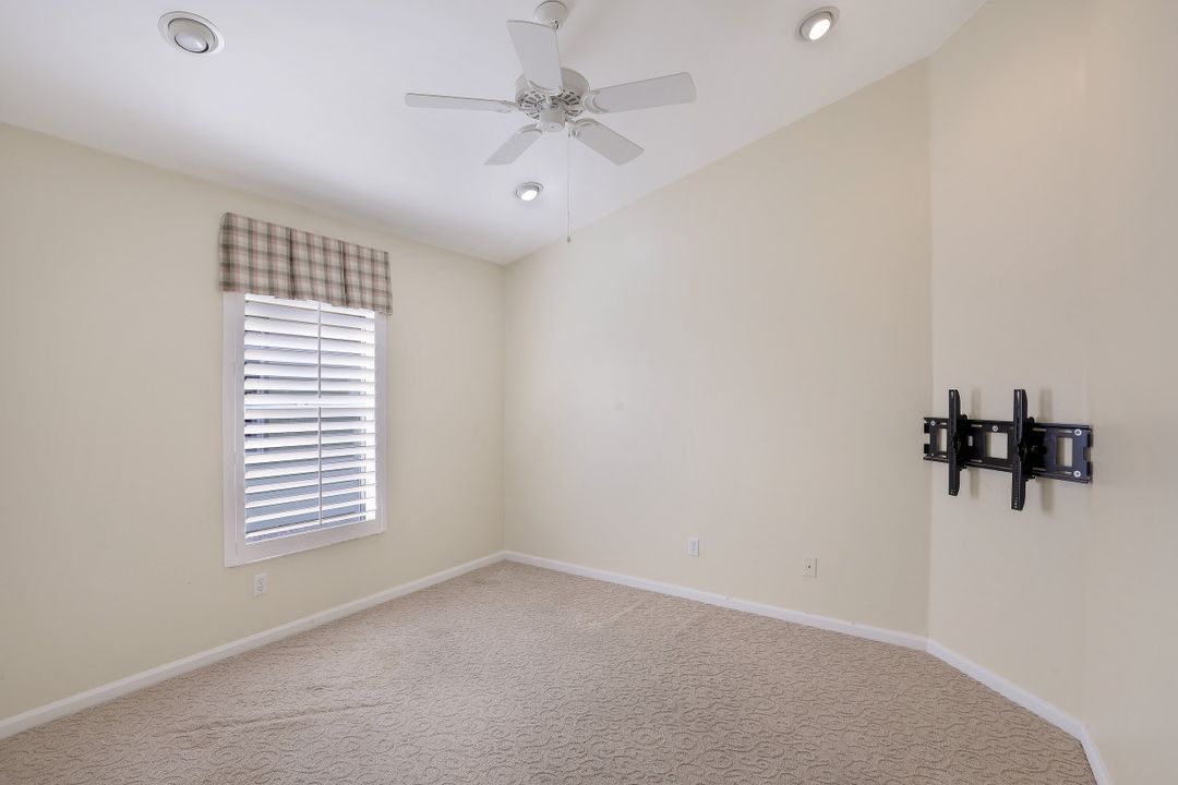 6472 Autumn Woods Blvd, Naples, FL 34109