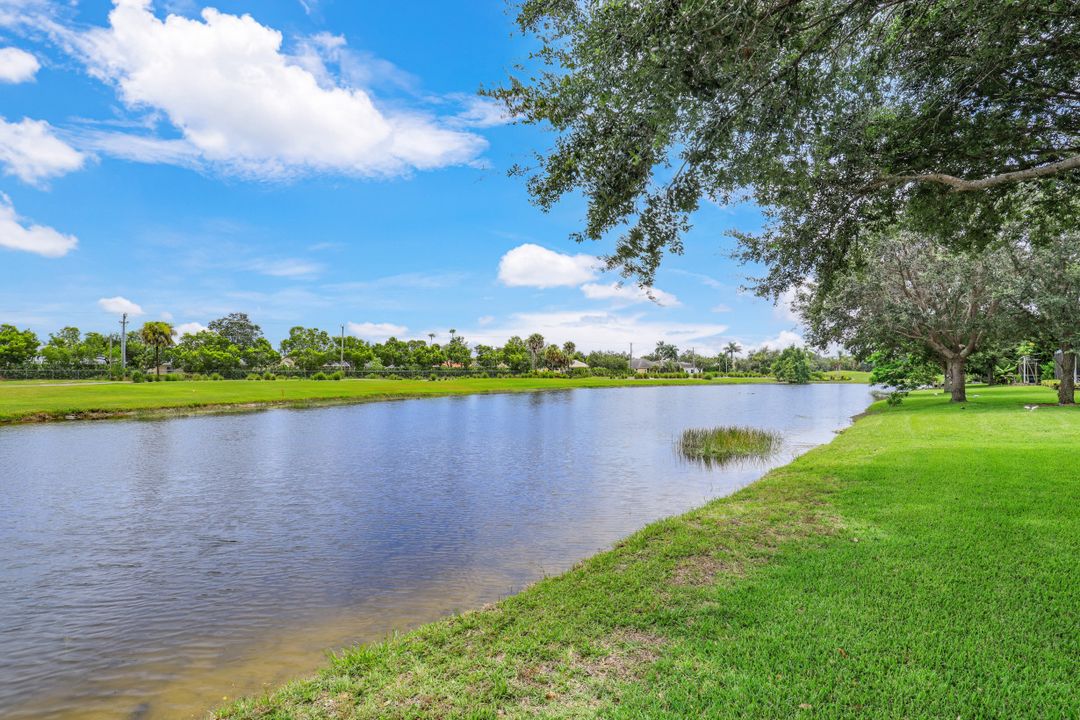 2026 Morning Sun Ln, Naples, FL 34119