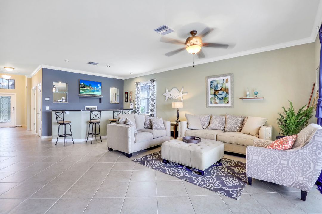 3618 Treasure Cove Cir, Naples, FL 34114