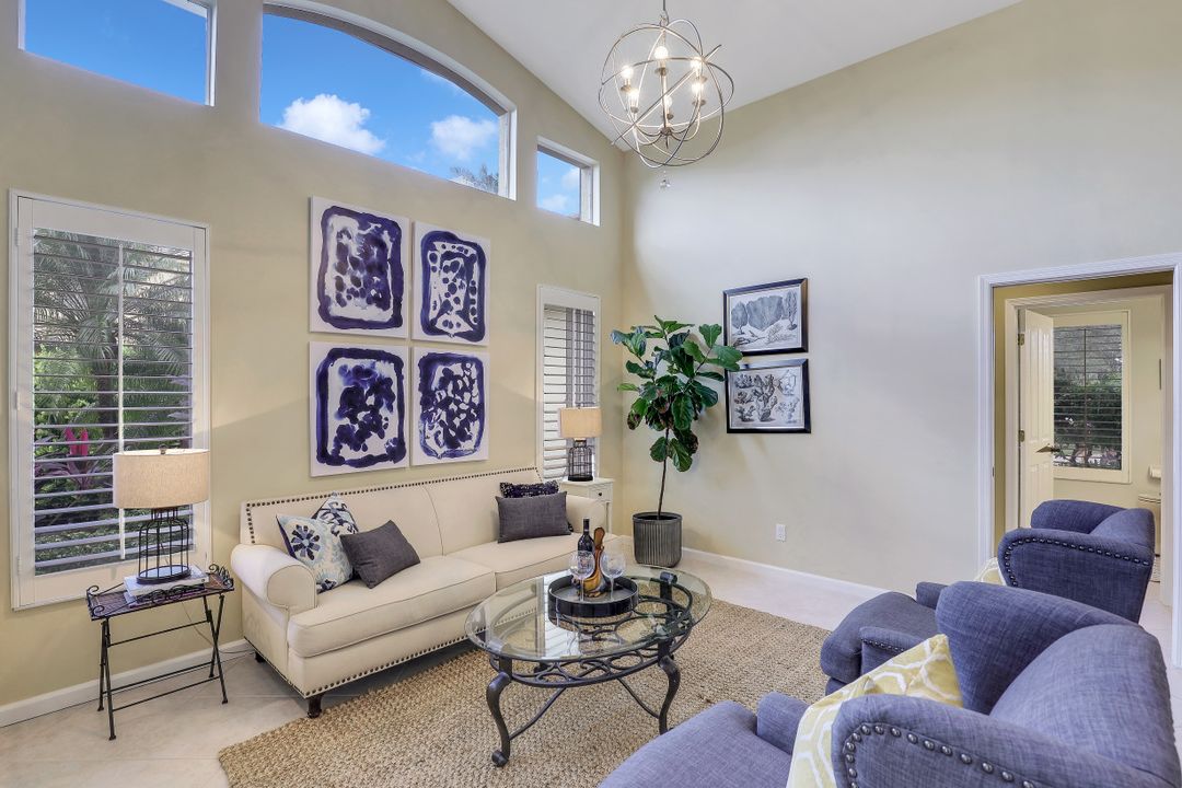 9245 The Ln, Naples, FL 34109