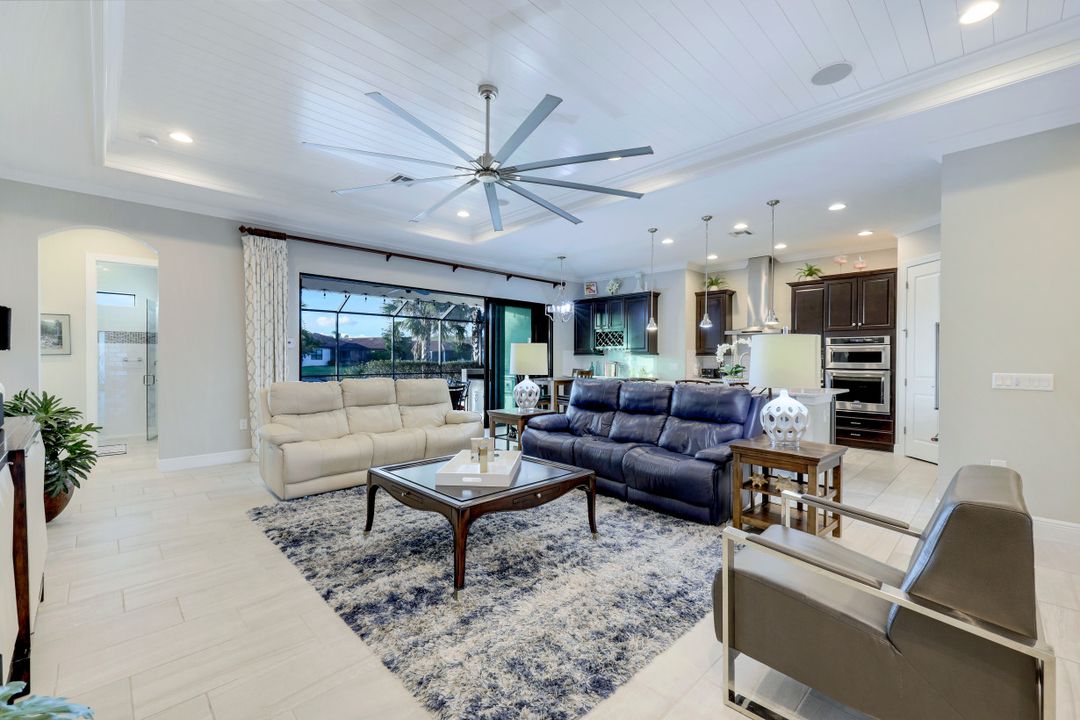 11866 White Stone Dr, Fort Myers, FL 33913