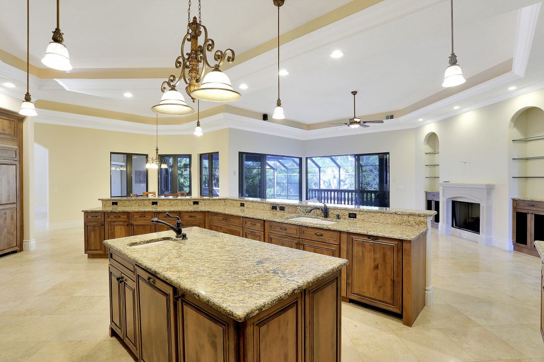 15991 Old Wedgewood Ct, Fort Myers, FL 33908