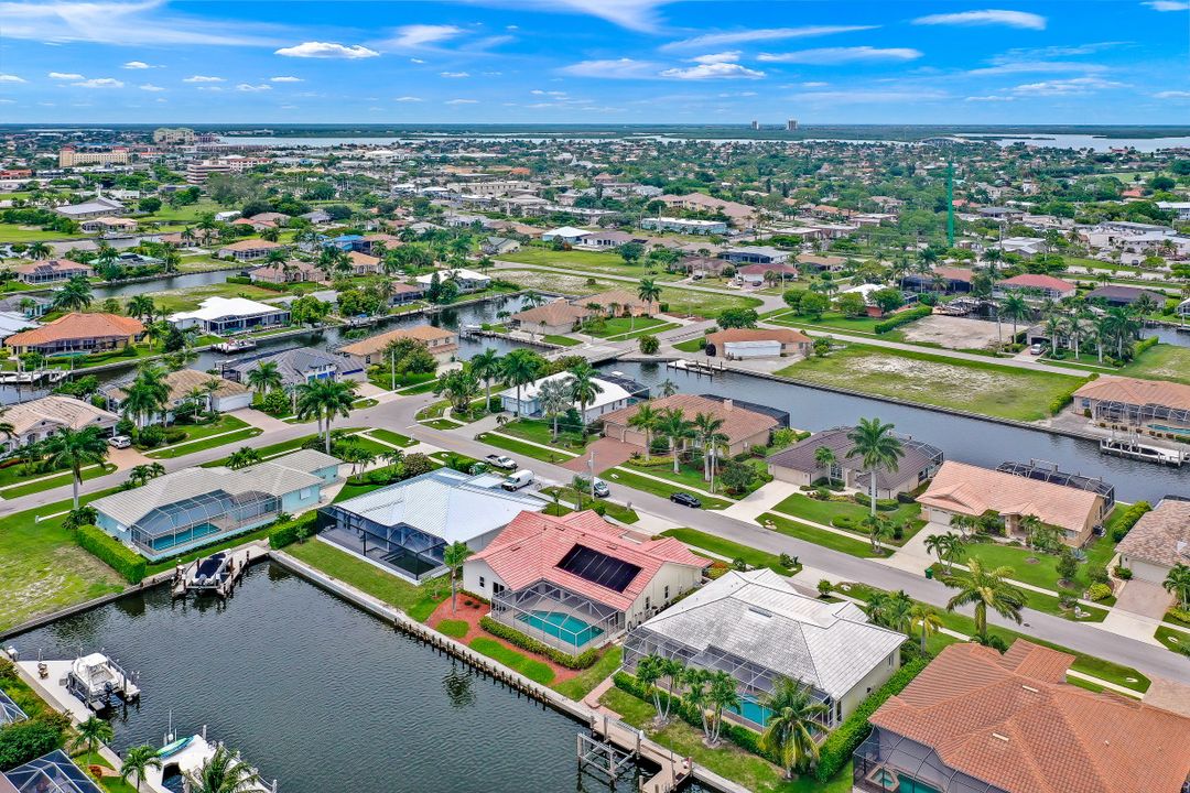 370 Capistrano Ct, Marco Island, FL 34145