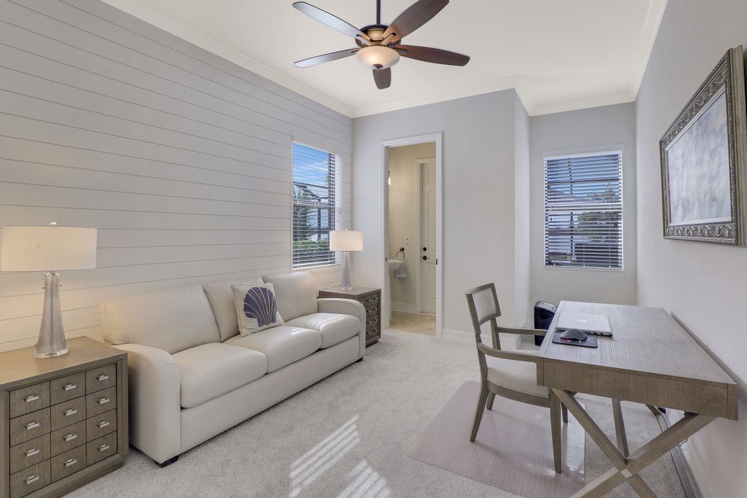 10066 Biscayne Bay Ln, Naples, FL 34120