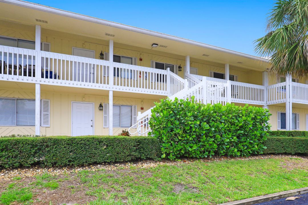 4607 Bayshore Dr #K-6, Naples, FL 34112