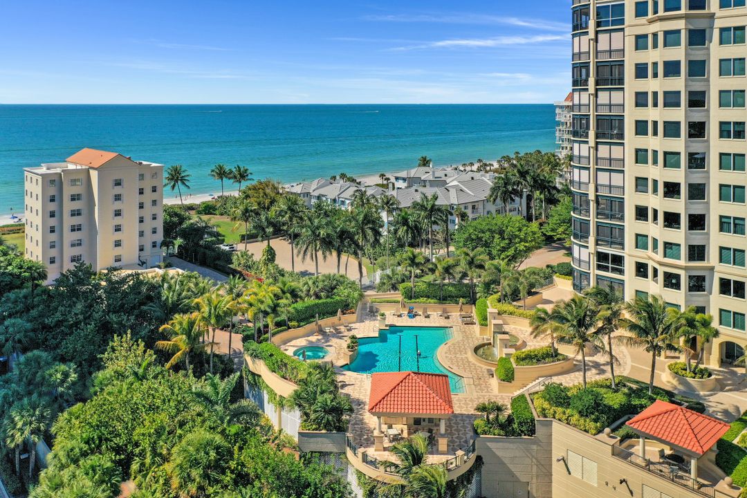 81 Seagate Dr #2001, Naples, FL 34103