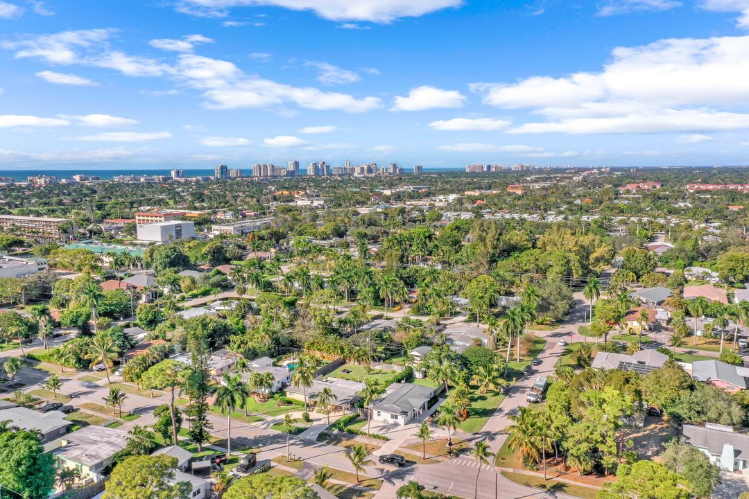 1091 22nd Ave N, Naples, FL 34103