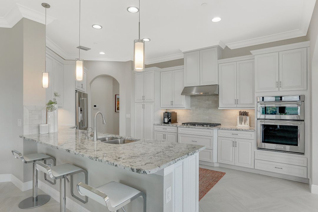 16452 Carrara Way #301, Naples, FL 34110