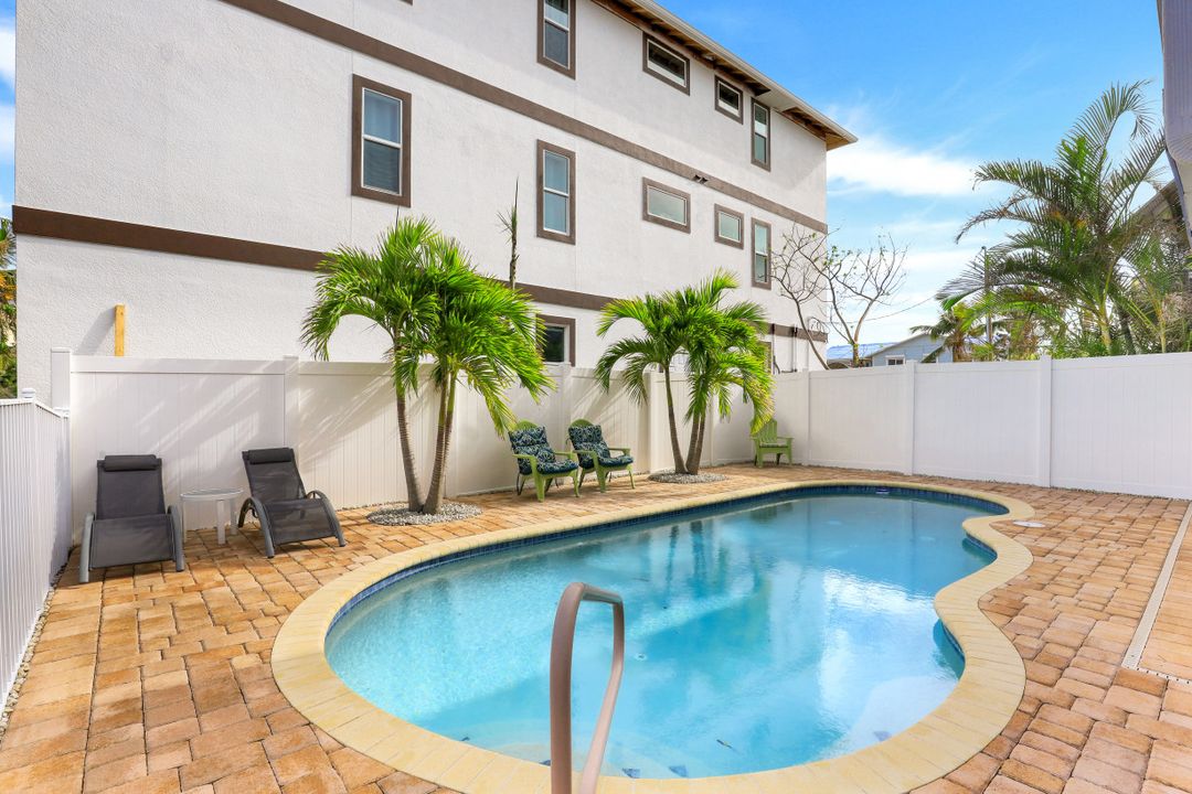 21560 Widgeon Terrace, Fort Myers Beach, FL 33931