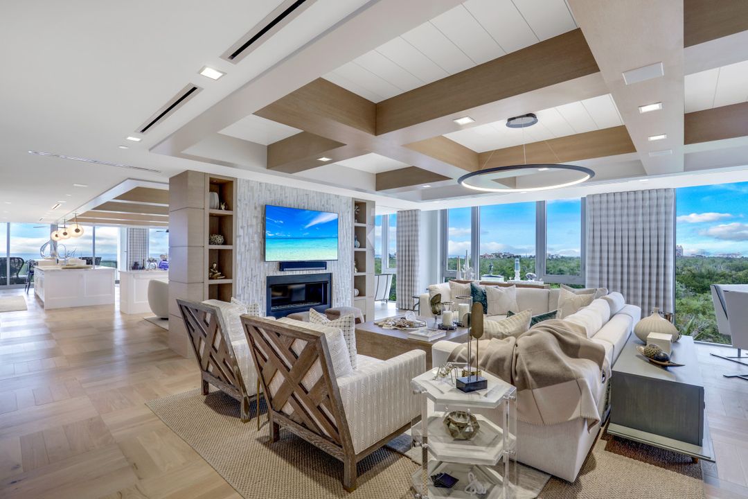 6897 Grenadier Blvd #504, Naples, FL 34108