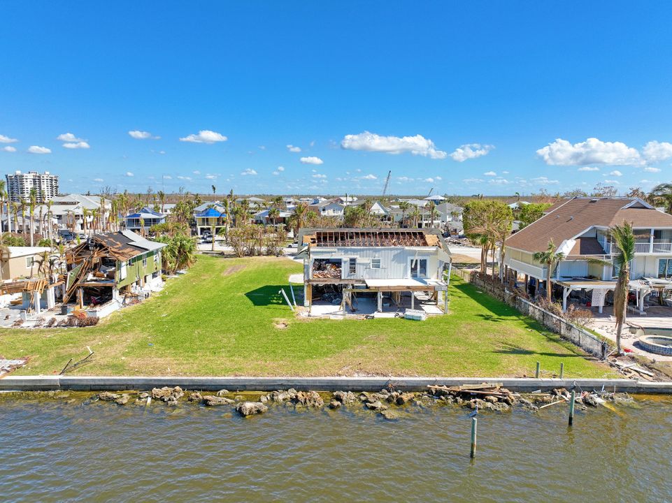 932 San Carlos Dr, Fort Myers Beach, FL 33931