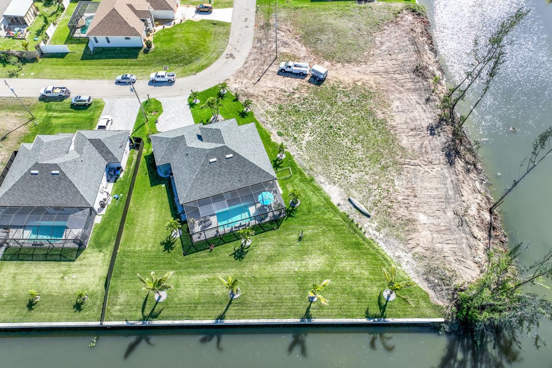 1833 SW 11th Terrace, Cape Coral, FL 33991