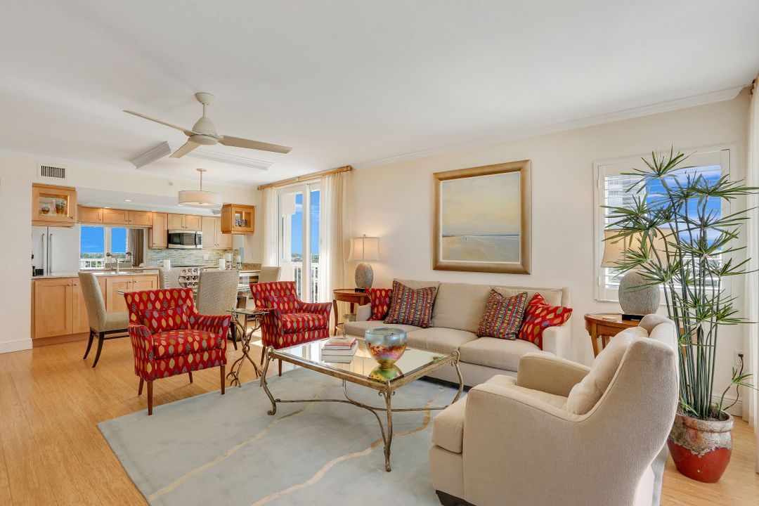 40 Seagate Dr #501, Naples, FL 34103