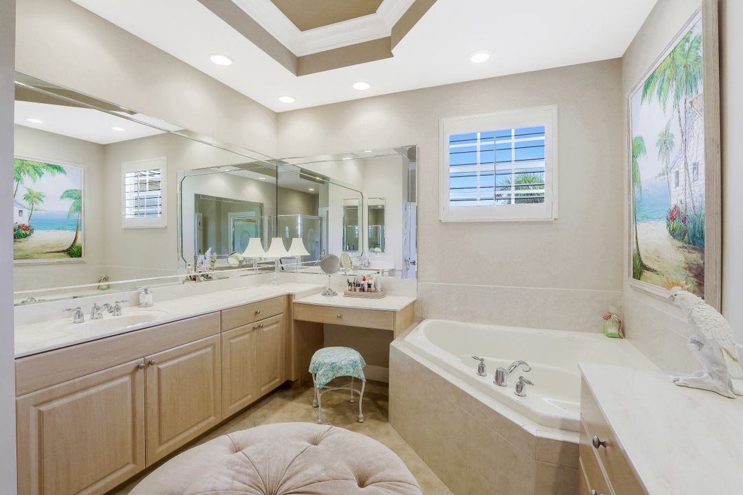 9201 Quartz Ln #202, Naples, FL 34120