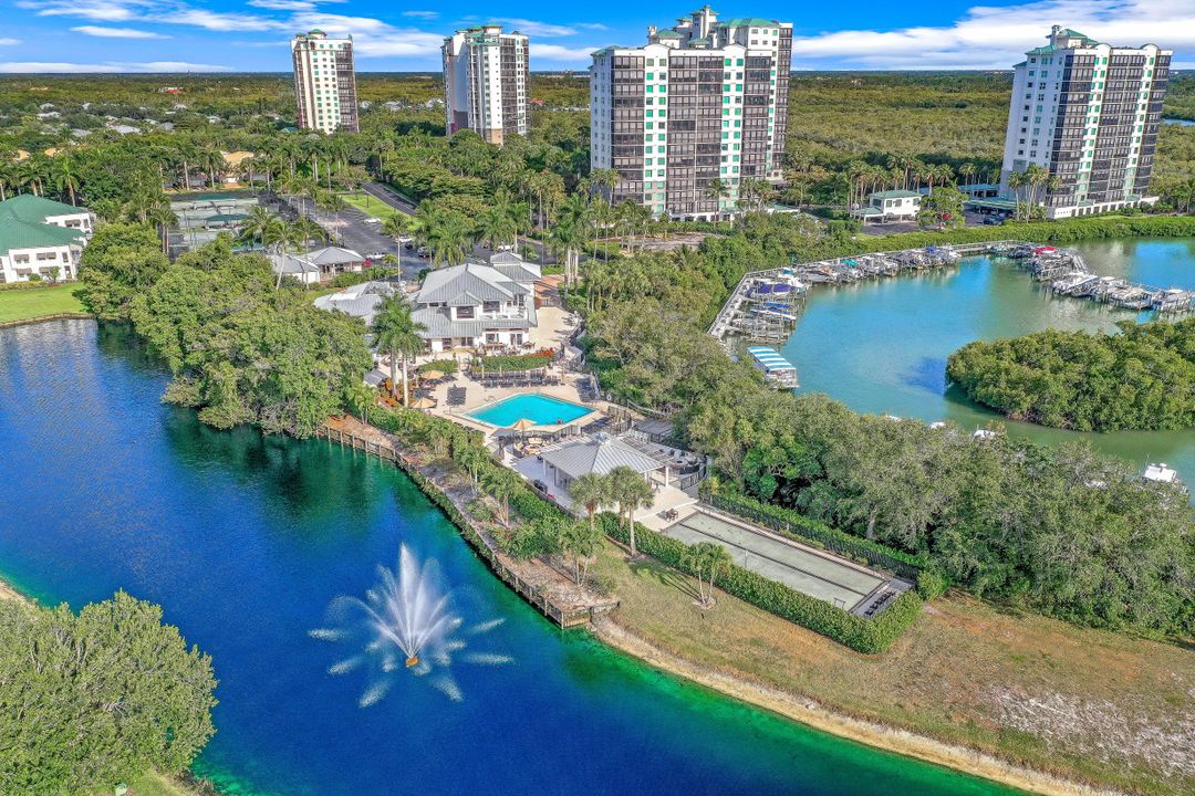 666 Wiggins Bay Dr #B-24, Naples, FL 34110