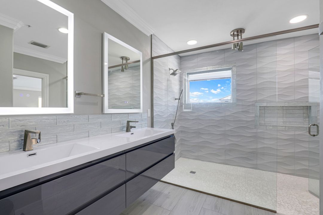 261 Key W Ct, Fort Myers Beach, FL 33931