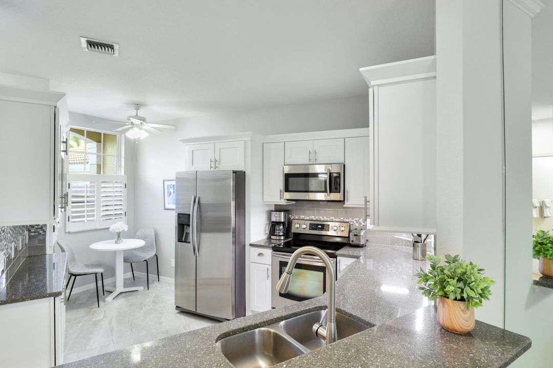 8385 Excalibur Cir #G3, Naples, FL 34108