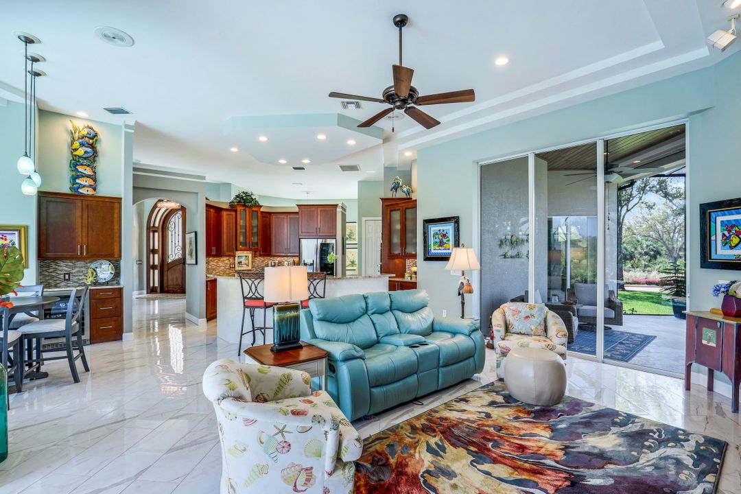 3770 Pelicans Nest Dr, Bonita Springs, FL 34134