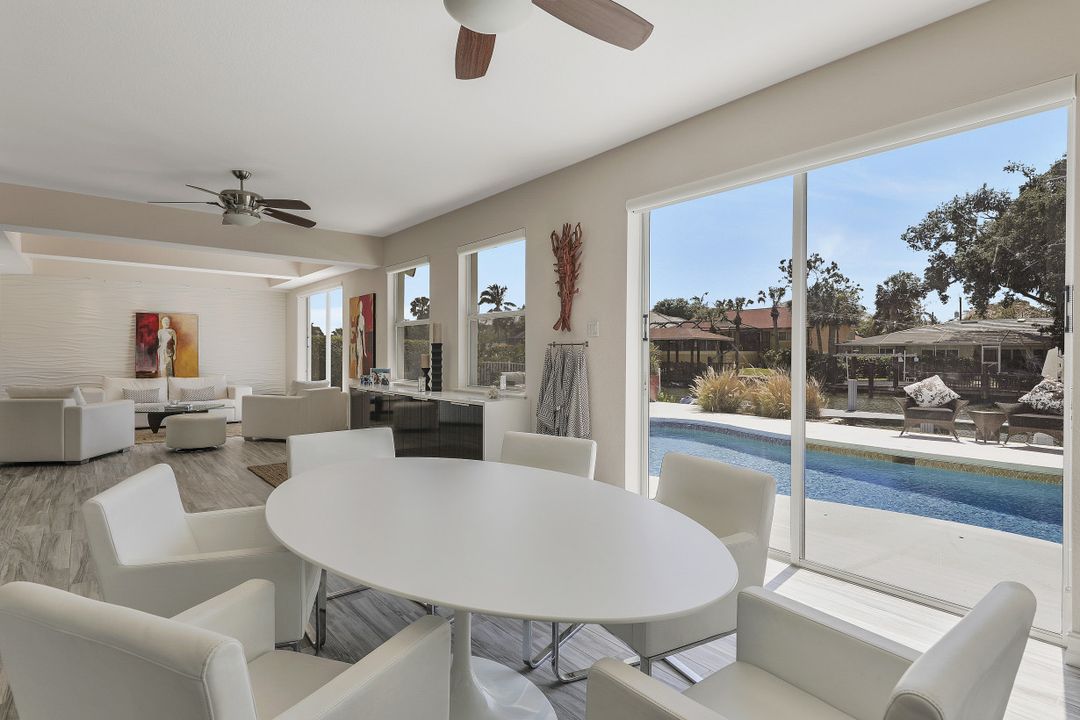 390 Seabee Ave, Naples, FL 34108